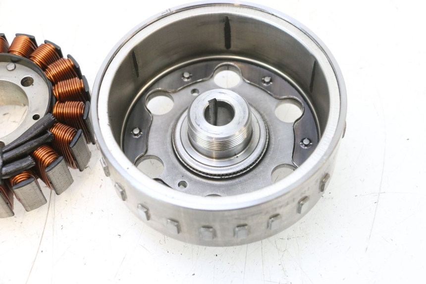 photo de LICHTMASCHINE PEUGEOT SATELIS COMPRESSOR K15 125 (2006 - 2009) - Weitere Ansicht des Artikels