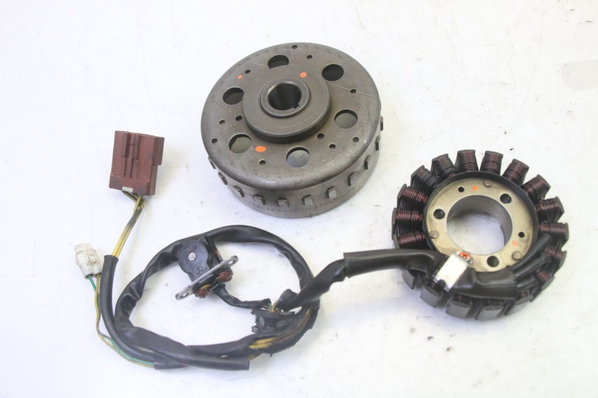 photo de LICHTMASCHINE PEUGEOT SATELIS 125 (2013 - 2018) - Hauptansicht