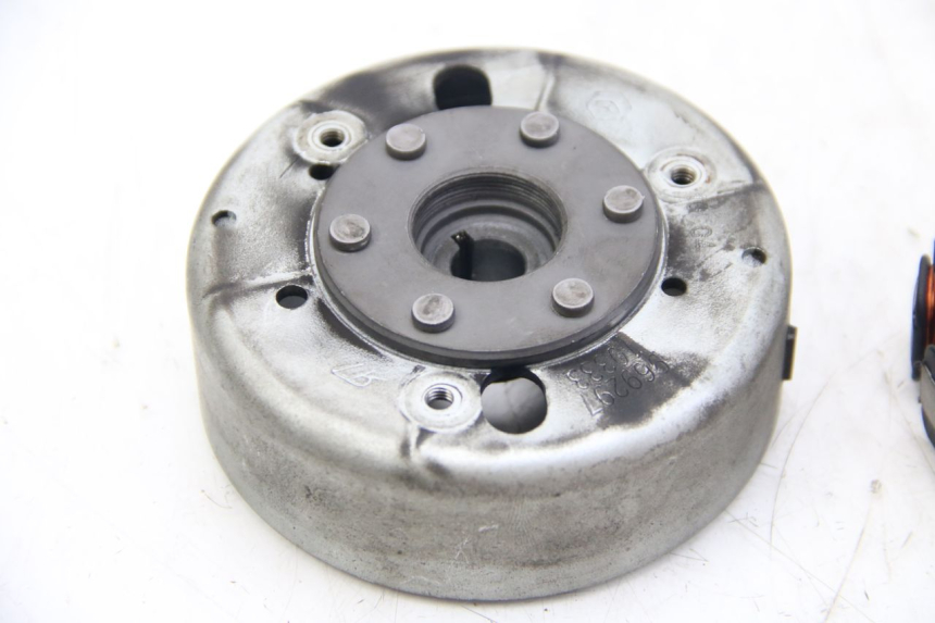 photo de ROTOR STATOR APRILIA SCARABEO 4T 50 (2009 - 2017) - Gesamtansicht des Produkts