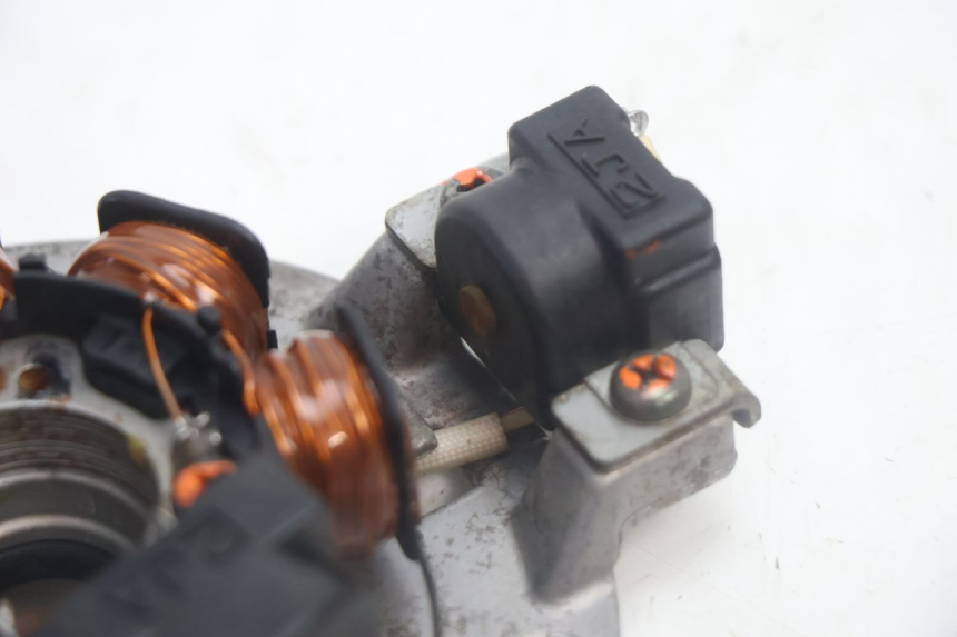 photo de LICHTMASCHINE YAMAHA SLIDER 50 (1999 - 2004) - Geprüftes Gebrauchtteil