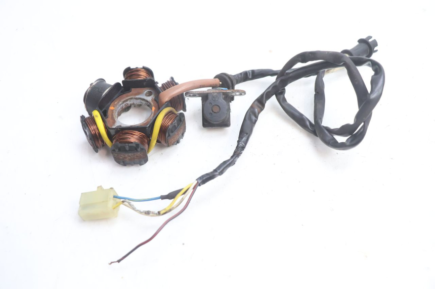 photo de LICHTMASCHINE PEUGEOT SPEEDFIGHT 2 AC 50 (2000 - 2009) - Oberflächenzustand und Material