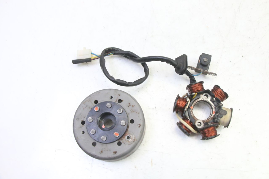 photo de LICHTMASCHINE PEUGEOT SPEEDFIGHT 3 AIR 50 (2009 - 2015) - Hauptansicht