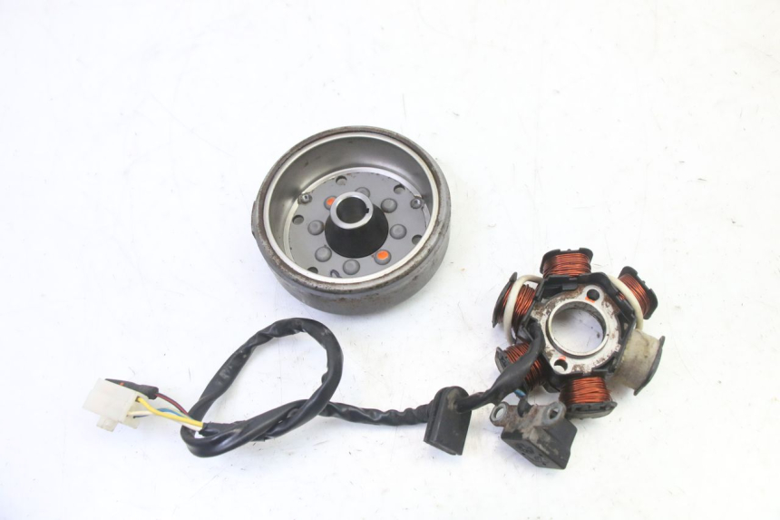 photo de LICHTMASCHINE PEUGEOT SPEEDFIGHT 3 AIR 50 (2009 - 2015) - Detailansicht des Bauteils