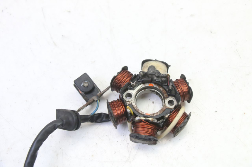 photo de LICHTMASCHINE PEUGEOT SPEEDFIGHT 3 AIR 50 (2009 - 2015) - Oberflächenzustand und Material