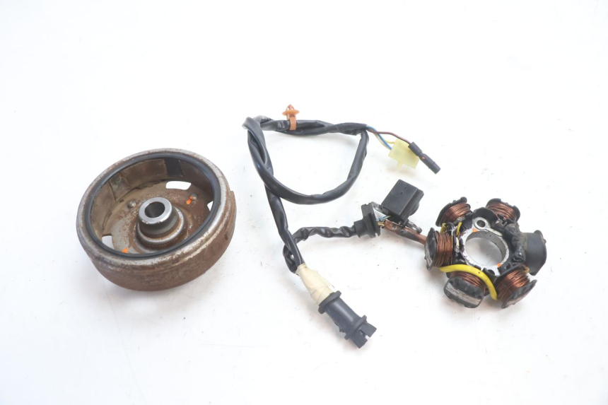 photo de LICHTMASCHINE PEUGEOT SPEEDFIGHT LC 50 (1996 - 2002) - Detailansicht des Bauteils