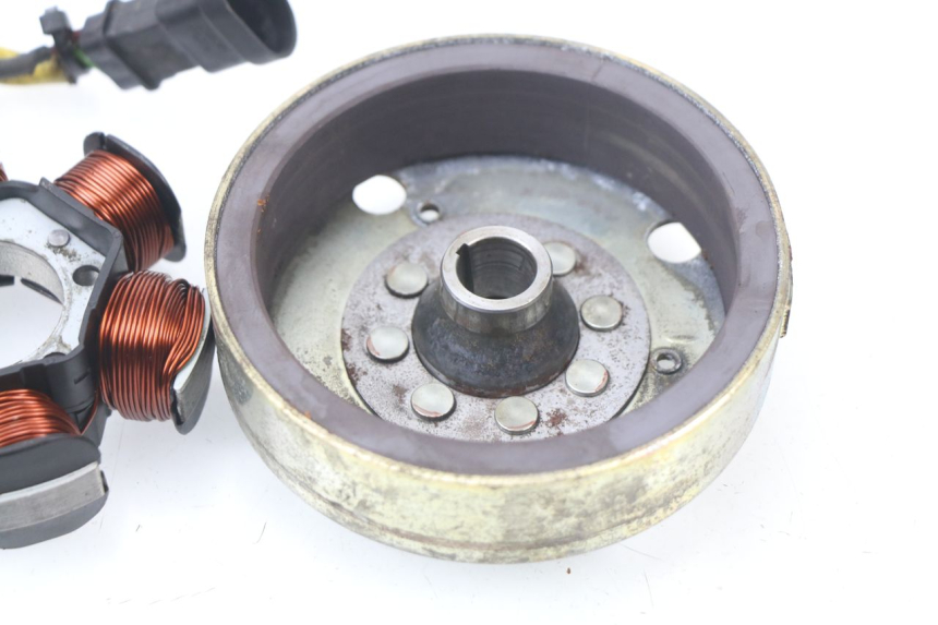 photo de LICHTMASCHINE APRILIA SR CARB LC 2T 50 (2004 - 2012) - Zoom auf Gebrauchszustand