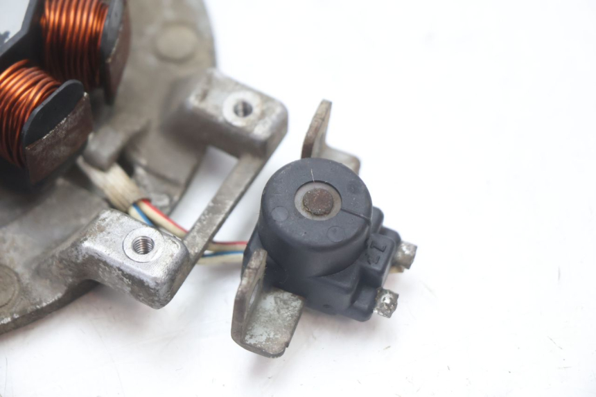 photo de LICHTMASCHINE MBK STUNT NAKED 50 (2004 - 2018) - Details der Befestigungspunkte