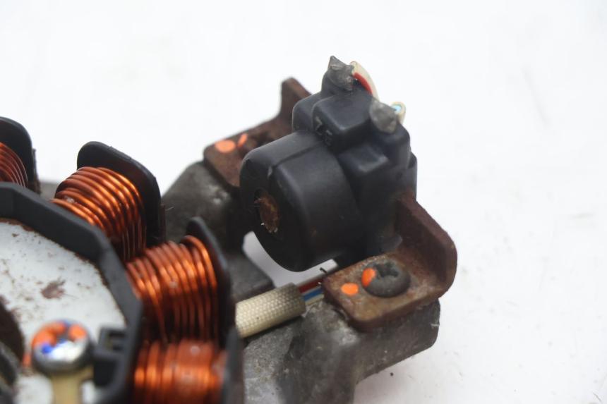 photo de LICHTMASCHINE MBK STUNT NAKED 50 (2004 - 2018) - Details der Befestigungspunkte