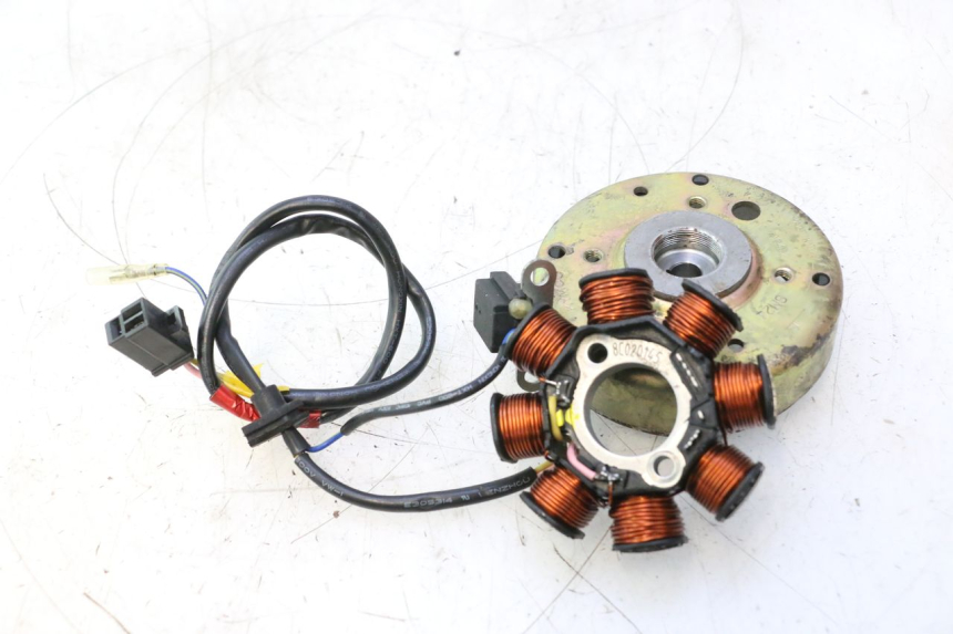 photo de LICHTMASCHINE KYMCO SUPER 8 2T 50 (2007 - 2013) - Details der Befestigungspunkte
