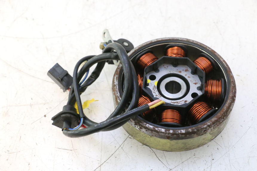 photo de LICHTMASCHINE KYMCO SUPER 8 2T 50 (2007 - 2013) - Oberflächenzustand und Material