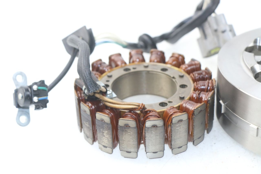 photo de LICHTMASCHINE YAMAHA TDM ABS 900 (2002 - 2014) - Gesamtansicht des Produkts