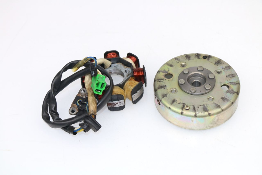 photo de LICHTMASCHINE BAOTIAN TRAVEL SPIRIT 50 (2010 - 2012) - Hauptansicht