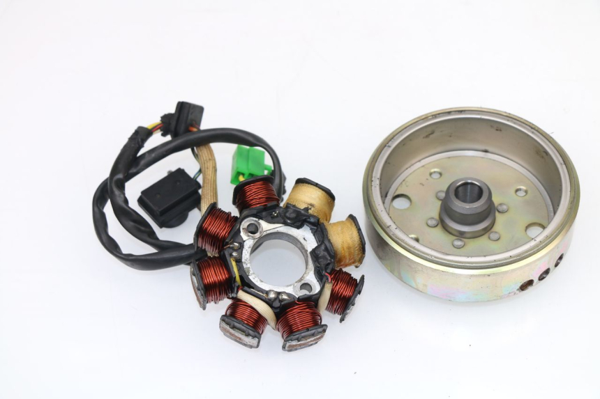 photo de LICHTMASCHINE BAOTIAN TRAVEL SPIRIT 50 (2010 - 2012) - Oberflächenzustand und Material