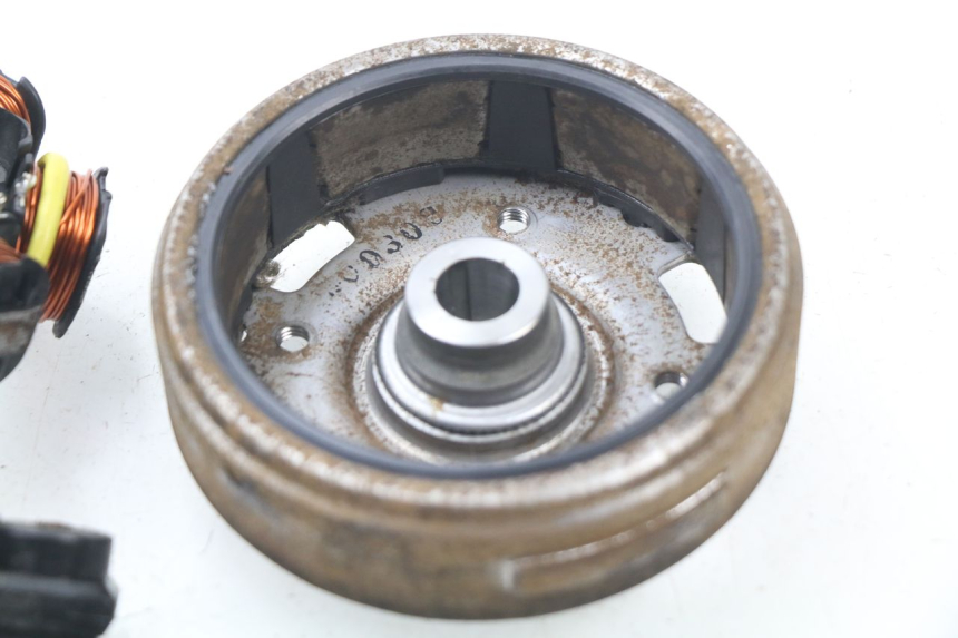 photo de LICHTMASCHINE PEUGEOT TREKKER TKR 50 (2005 - 2014) - Details der Befestigungspunkte