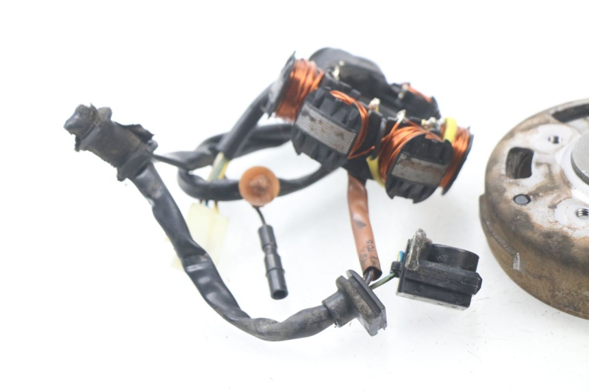 photo de LICHTMASCHINE PEUGEOT TREKKER TKR 50 (2005 - 2014) - Oberflächenzustand und Material