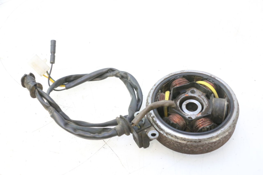 photo de LICHTMASCHINE PEUGEOT TREKKER 50 (1995 - 2004) - Detailansicht des Bauteils
