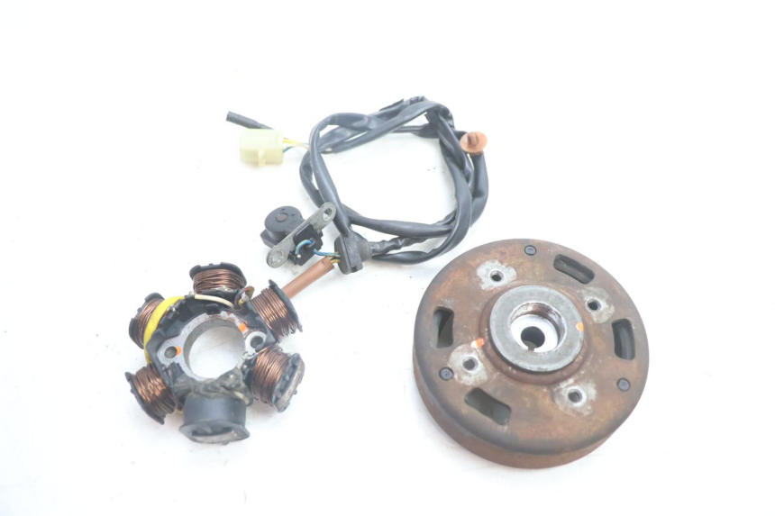 photo de LICHTMASCHINE PEUGEOT TREKKER 50 (1995 - 2004) - Hauptansicht