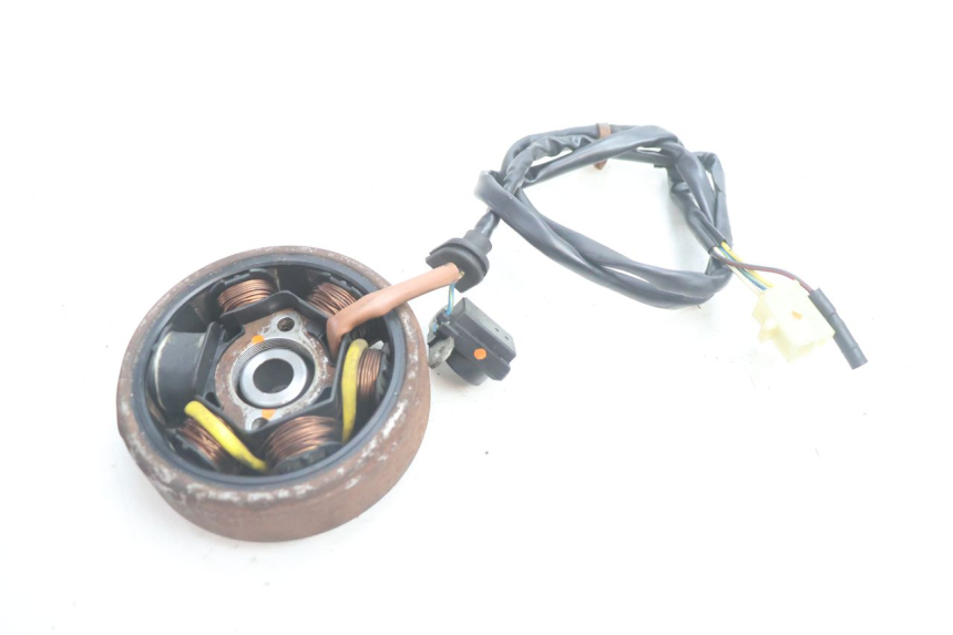 photo de LICHTMASCHINE PEUGEOT TREKKER 50 (1995 - 2004) - Alternative Perspektive