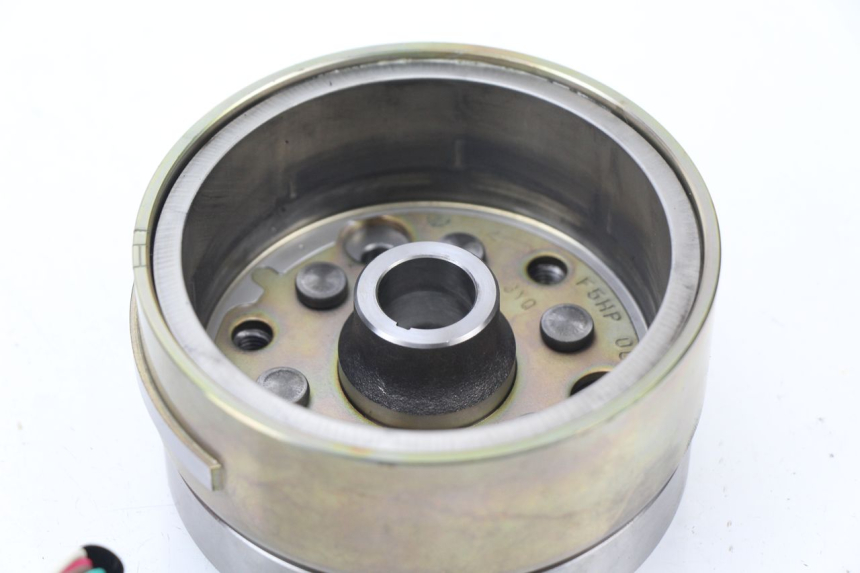 photo de LICHTMASCHINE YAMAHA TTR 125 (2000 - 2020) - Details der Befestigungspunkte