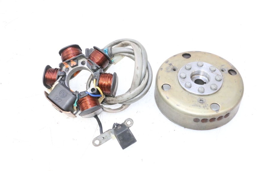 photo de LICHTMASCHINE PIAGGIO TYPHOON 50 (2000 - 2009) - Hauptansicht