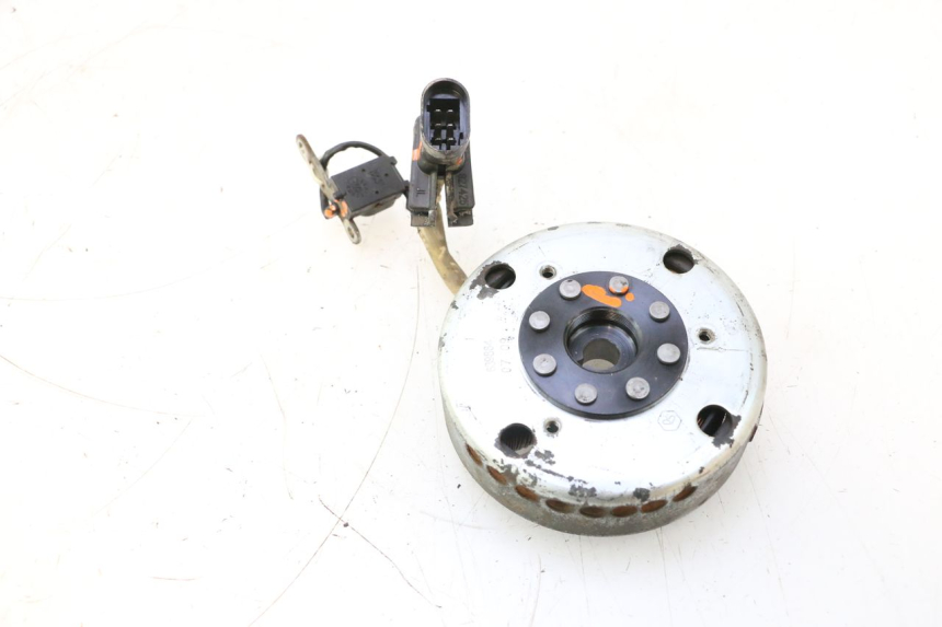 photo de LICHTMASCHINE PIAGGIO TYPHOON 50 (2000 - 2009) - Detailansicht des Bauteils