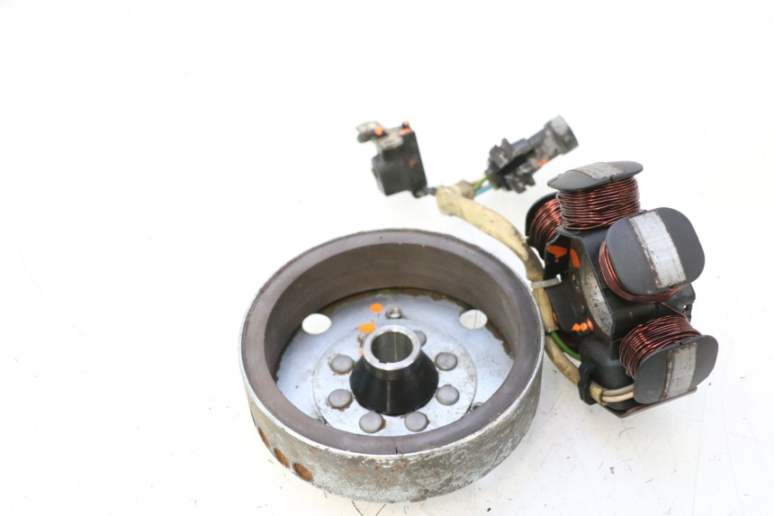 photo de LICHTMASCHINE PIAGGIO TYPHOON 50 (2000 - 2009) - Gesamtansicht des Produkts
