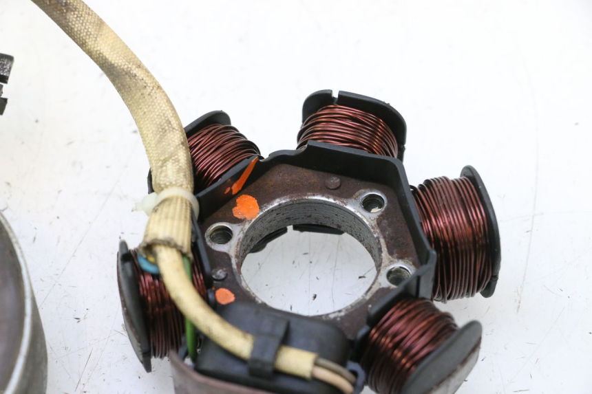 photo de LICHTMASCHINE PIAGGIO TYPHOON 50 (2000 - 2009) - Geprüftes Gebrauchtteil