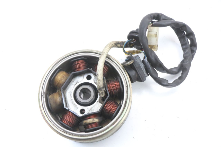 photo de ROTOR STATOR PEUGEOT V-CLIC VCLIC 50 (2007 - 2013) - Zoom auf Gebrauchszustand