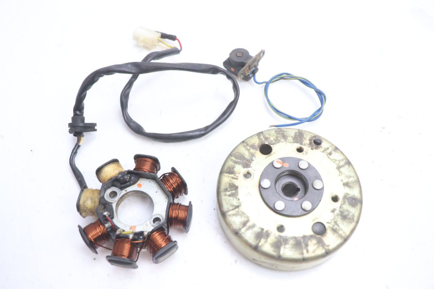 photo de ROTOR STATOR PEUGEOT V-CLIC VCLIC 50 (2007 - 2013) - Hauptansicht