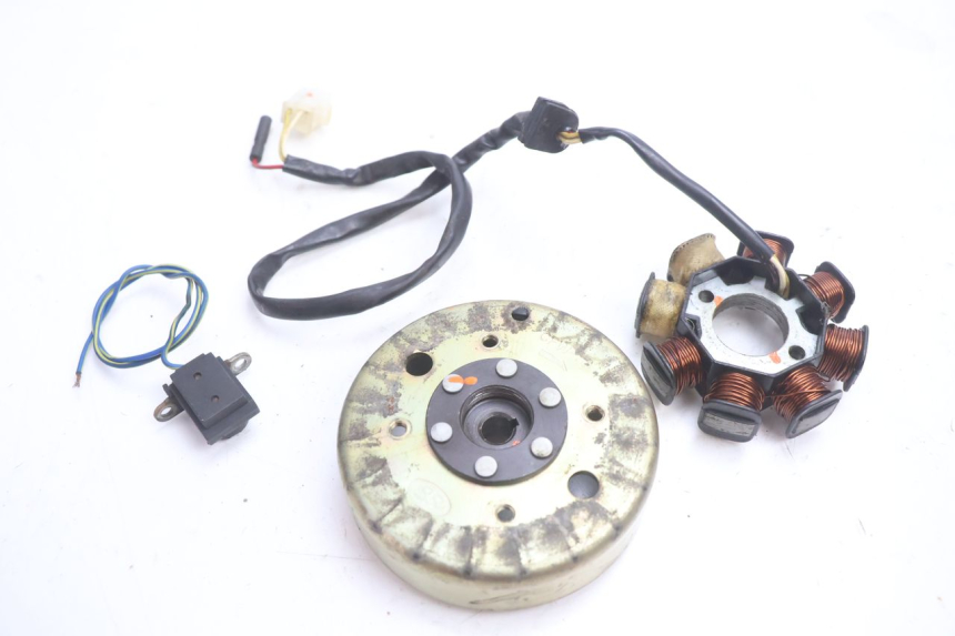 photo de ROTOR STATOR PEUGEOT V-CLIC VCLIC 50 (2007 - 2013) - Zoom auf Gebrauchszustand
