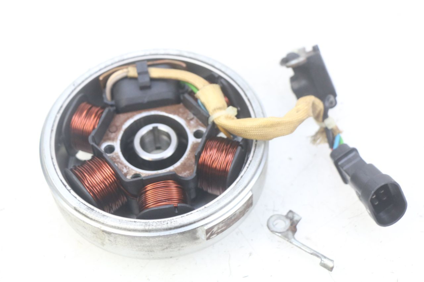 photo de ROTOR STATOR PIAGGIO VESPA LX 2T 50 (2005 - 2013) - Detailansicht des Bauteils