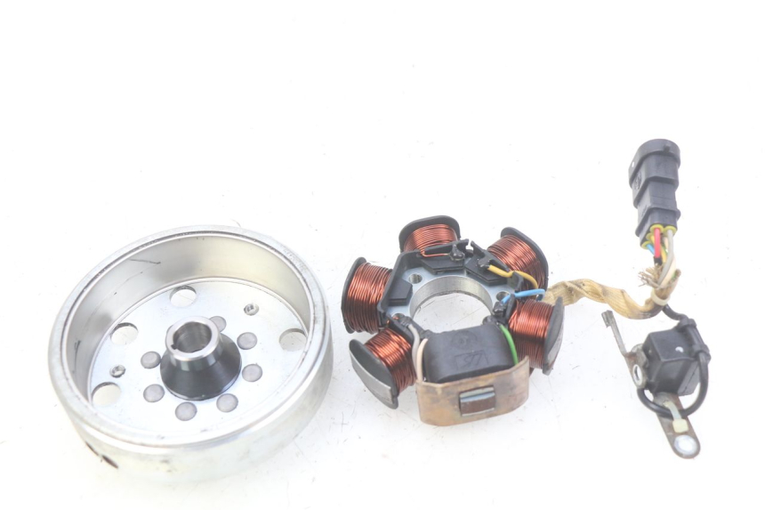 photo de ROTOR STATOR PIAGGIO VESPA LX 2T 50 (2005 - 2013) - Alternative Perspektive