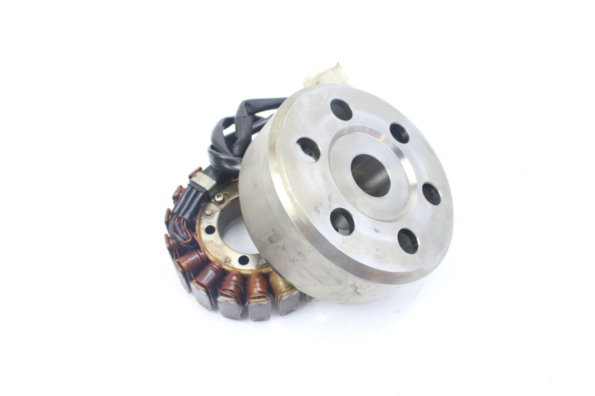 photo de ROTOR STATOR HONDA VFR FI RC46 800 (1998 - 2001) - Technische Nahaufnahme