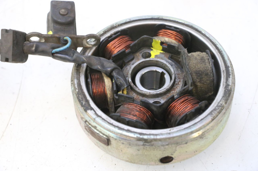 photo de ROTOR STATOR PEUGEOT VIVACITY NEW 2T 50 (2008 - 2017) - Zoom auf Gebrauchszustand