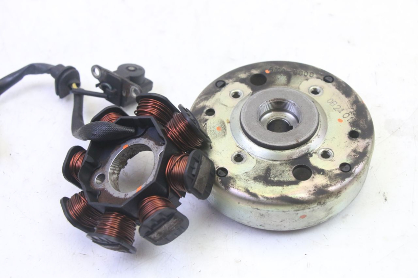 photo de ROTOR STATOR PEUGEOT VIVACITY NEW 4T 50 (2008 - 2017) - Technische Nahaufnahme