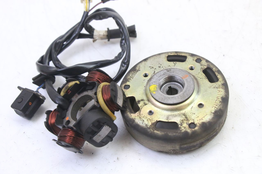 photo de LICHTMASCHINE PEUGEOT VIVACITY 50 (2004 - 2009) - Detailansicht des Bauteils