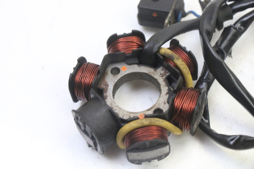 photo de LICHTMASCHINE PEUGEOT VIVACITY 50 (2004 - 2009) - Gesamtansicht des Produkts