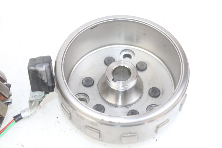 photo de ROTOR STATOR DAELIM VJ ROADWIN FI 125 (2008 - 2017) - Kennzeichnungen und Originalreferenzen