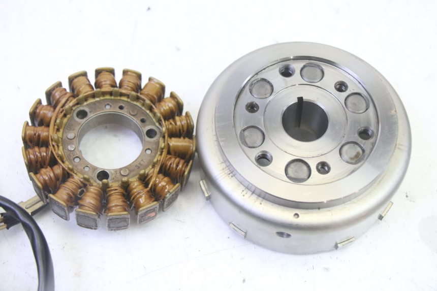 photo de LICHTMASCHINE YAMAHA XMAX X-MAX 125 (2006 - 2009) - Detailansicht des Bauteils