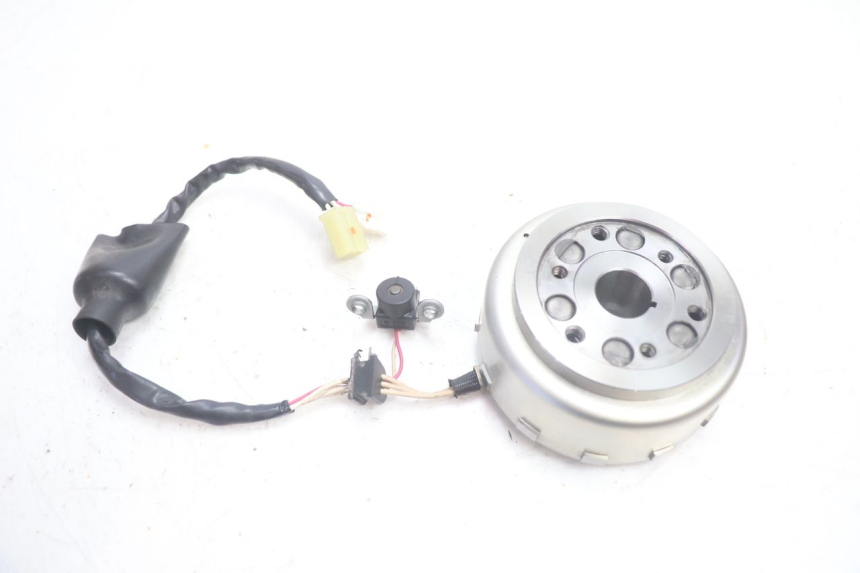 photo de LICHTMASCHINE YAMAHA XMAX X-MAX 125 (2006 - 2009) - Zoom auf Gebrauchszustand