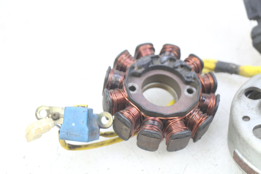 photo de ROTOR STATOR PIAGGIO X8 125 (2004 - 2007) - Details der Befestigungspunkte