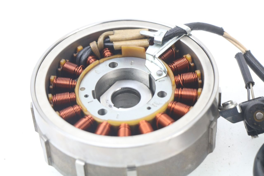 photo de LICHTMASCHINE YAMAHA XP T-MAX TMAX ABS 530 (2012 - 2015) - Detailansicht des Bauteils