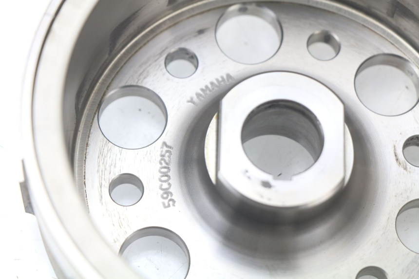 photo de LICHTMASCHINE YAMAHA XP T-MAX TMAX ABS 530 (2012 - 2015) - Charakteristische Merkmale