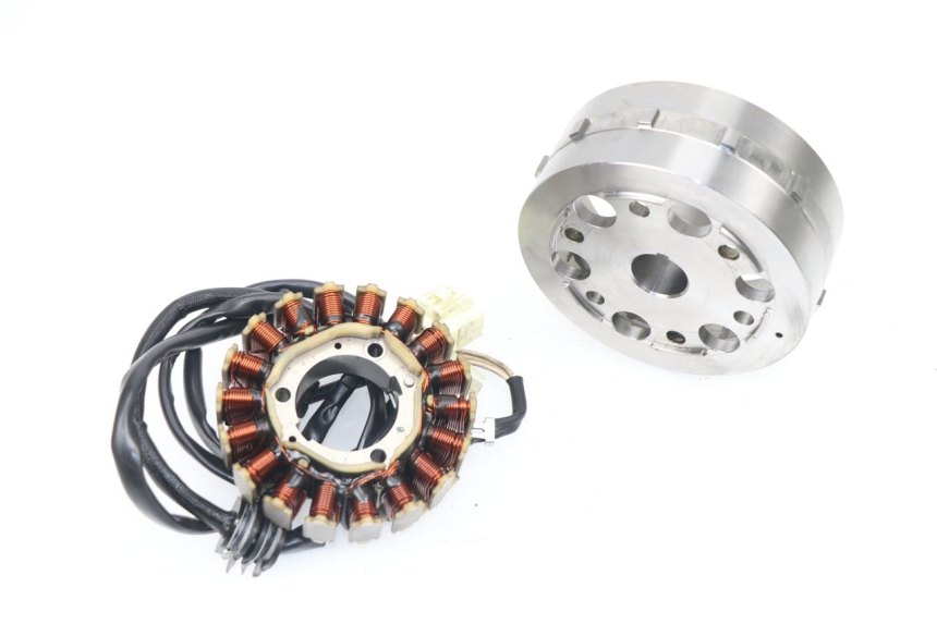 photo de LICHTMASCHINE YAMAHA XP T-MAX TMAX 530 (2015 - 2016) - Hauptansicht