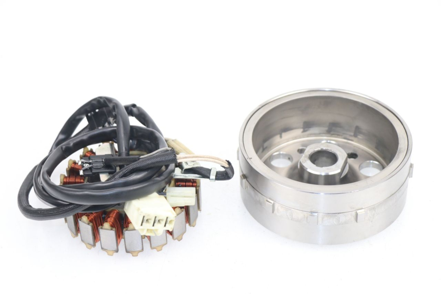 photo de LICHTMASCHINE YAMAHA XP T-MAX TMAX 530 (2015 - 2016) - Detailansicht des Bauteils