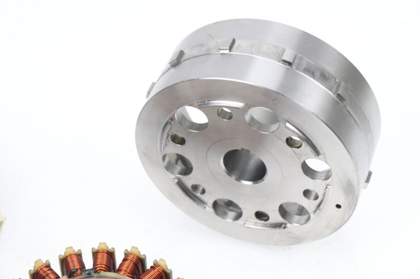 photo de LICHTMASCHINE YAMAHA XP T-MAX TMAX 530 (2015 - 2016) - Technische Nahaufnahme