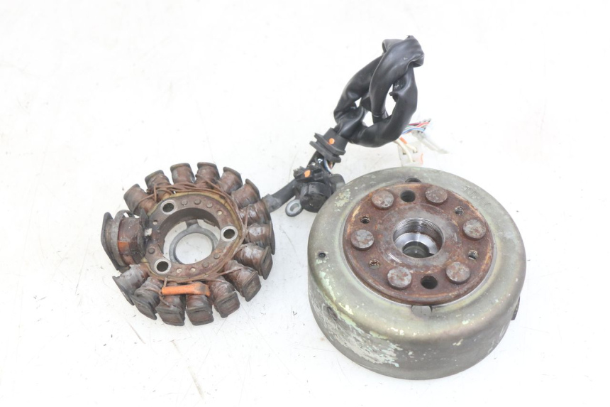 photo de ROTOR STATOR YAMAHA YP MAJESTY 125 (1998 - 2001) - Hauptansicht