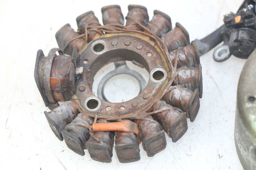 photo de ROTOR STATOR YAMAHA YP MAJESTY 125 (1998 - 2001) - Weitere Ansicht des Artikels