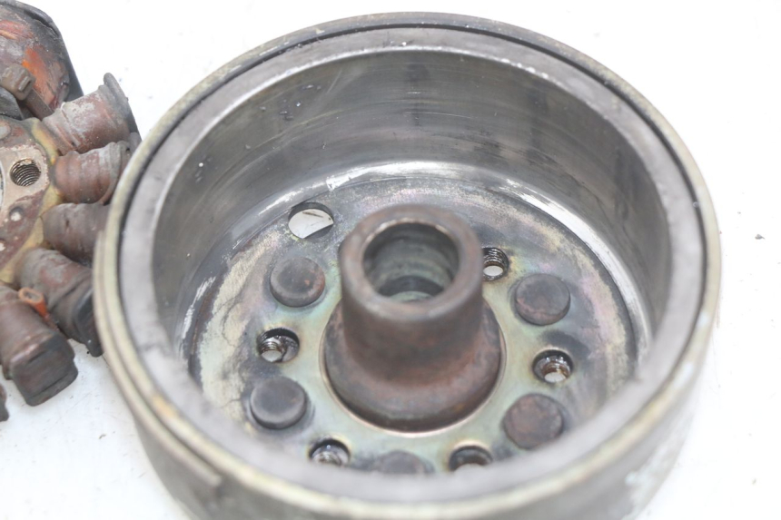 photo de ROTOR STATOR YAMAHA YP MAJESTY 125 (1998 - 2001) - Oberflächenzustand und Material