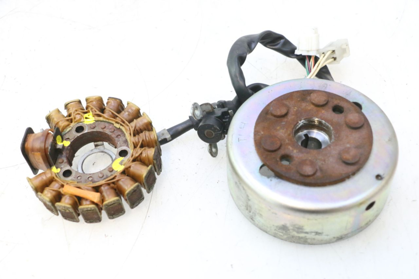 photo de ROTOR STATOR YAMAHA YP MAJESTY 125 (2002 - 2006) - Hauptansicht